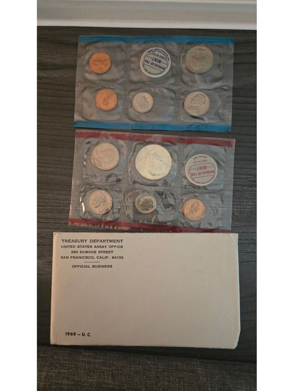 1969 United States Mint Uncirculated Coin Set with Envelope